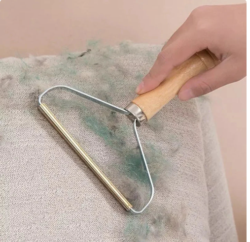 "Portable Pet Hair & Lint Remover – Reusable Brush Tool for Clothes, Carpets & Coats"